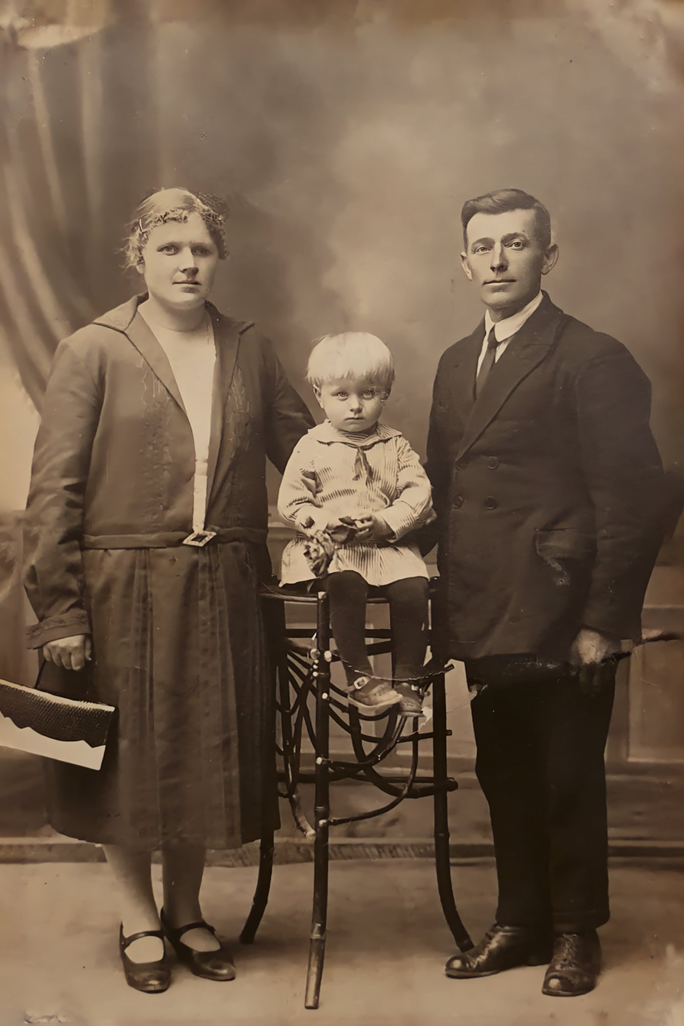 Czesław Nowoszyński z rodzicami — Janem i Zofią